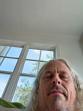 zeus337 Show in webcam