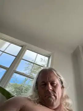 zeus337 Show in webcam