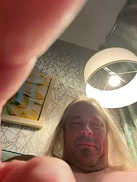 Pokazy przed kamerką – zeus337
