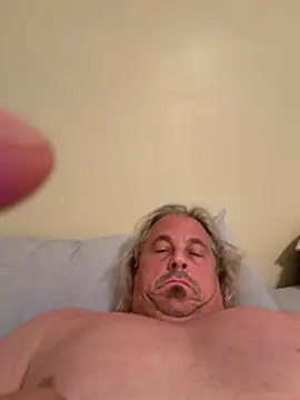 הופעת וובקאם של zeus337