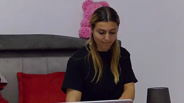 NicolePlay's Live XXX Chat