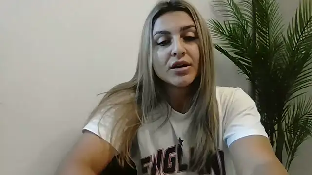 Chat XXX ao vivo de NicolePlay