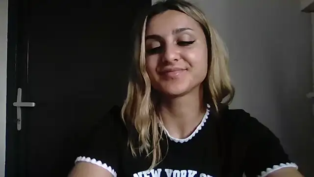 NicolePlay Obrolan Langsung XXX