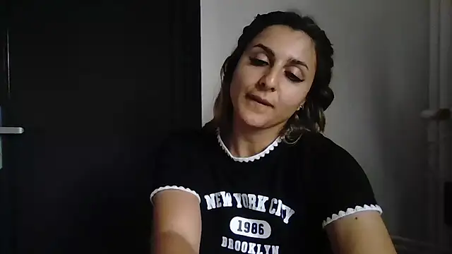 NicolePlay Adlı Modelin Canlı XXX Sohbeti