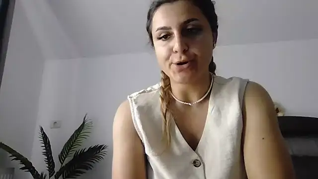 NicolePlay Chat XXX in diretta