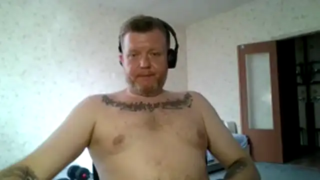 BABA_YAGAGAn Webbikameraesitys