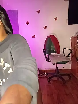 Živý XXX chat SharomRaw