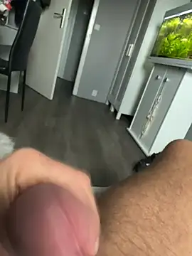 cum-master81 Webcam-Show