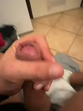 cum-master81 Webcam show