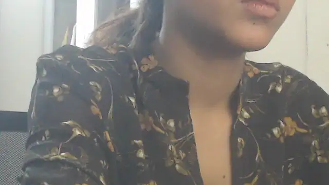 Chat +18 de NancyRuvi ao vivo