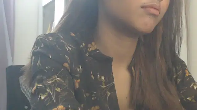 แชท XXX สดของ NancyRuvi