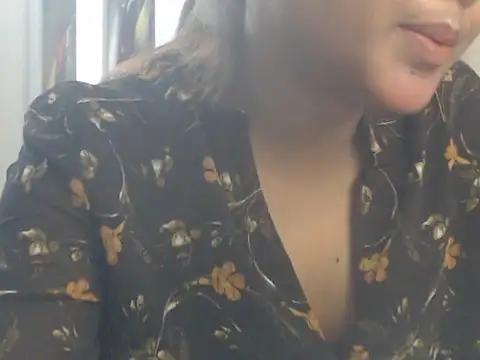 NancyRuvi Chat XXX in diretta