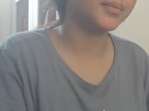 NancyRuvi – Naživo XXX chat