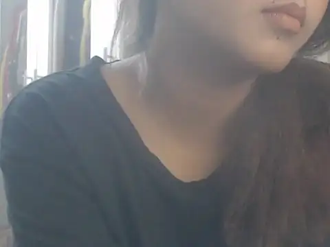 Chatroom XXX en direct de NancyRuvi