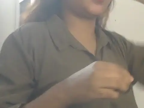 Chat +18 de NancyRuvi ao vivo