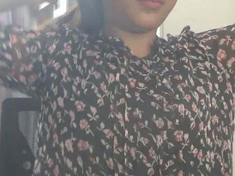 แชท XXX สดของ NancyRuvi