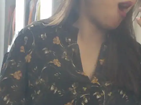 NancyRuvi's Live XXX Chat