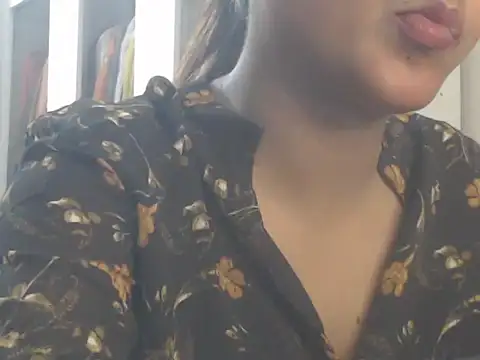 NancyRuvi's Live XXX Chat