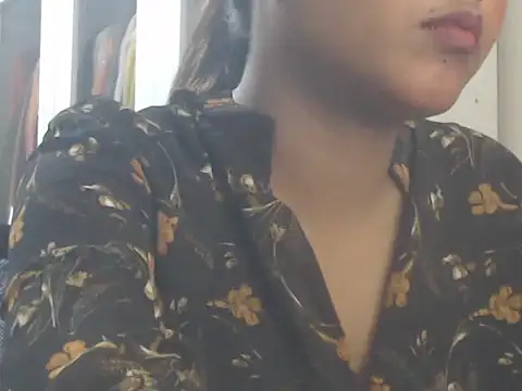 Chat +18 de NancyRuvi ao vivo