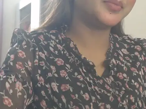 Chat +18 de NancyRuvi ao vivo
