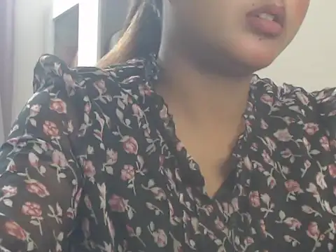 NancyRuviのライブXXXチャット