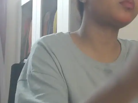 Chat +18 de NancyRuvi ao vivo