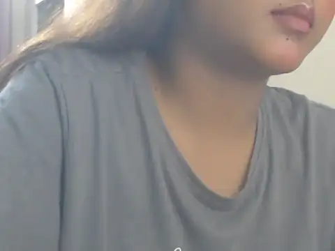 Chat +18 de NancyRuvi ao vivo