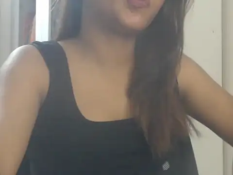 NancyRuvi Adlı Modelin Canlı XXX Sohbeti