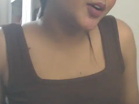 צ'אט XXX בשידור חי של NancyRuvi