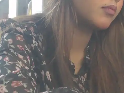 צ'אט XXX בשידור חי של NancyRuvi