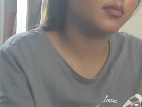 NancyRuvi – Naživo XXX chat