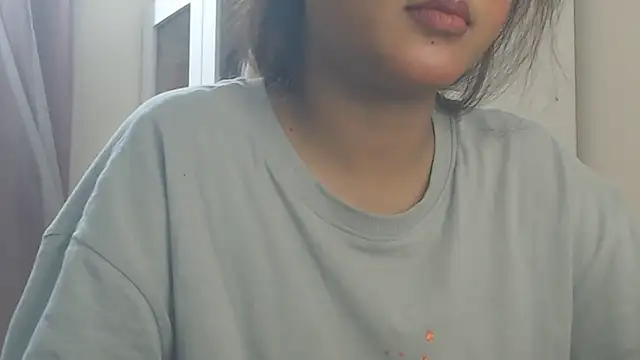แชท XXX สดของ NancyRuvi