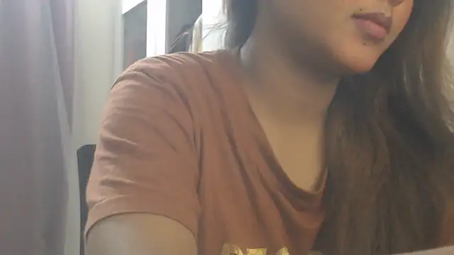 NancyRuvi Adlı Modelin Canlı XXX Sohbeti