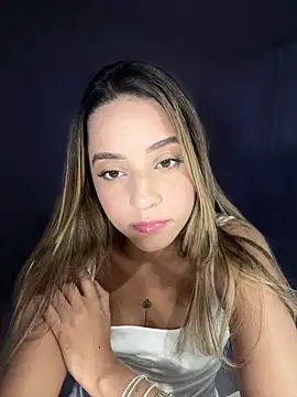 Chatroom XXX en direct de missbella_