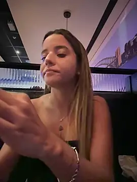 Živý XXX chat missbella_