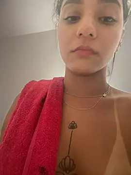 missbella_ Adlı Modelin Canlı XXX Sohbeti