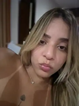 Show de missbella_ na webcam