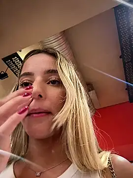 Show de missbella_ na webcam