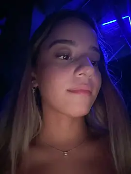 missbella_'s Webcam Show