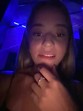 missbella_ Adlı Modelin Canlı XXX Sohbeti