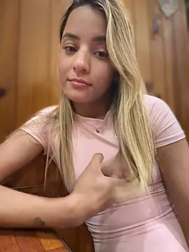 Show de missbella_ na webcam
