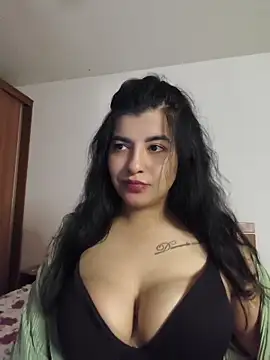MonikaSeXyDolce's Webcam Show