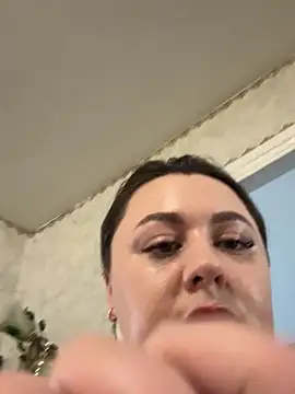 XXX chat uživo modela Sara_Slow