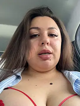 Show modela Sara_Hug na web-kameri
