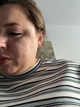 Вебкам-шоу Sara_Hug