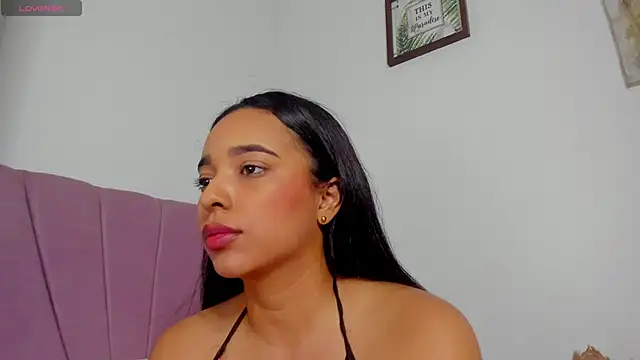 Chat +18 de Amira_Falak ao vivo