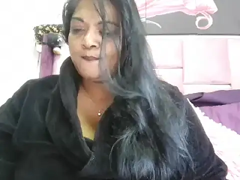 IndianDelia Adlı Modelin Canlı XXX Sohbeti