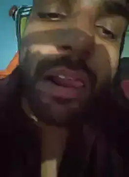 yourplayboy22's Webcam Show