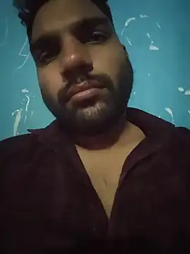 הופעת וובקאם של yourplayboy22