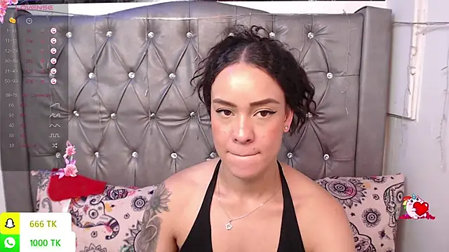 دردشة LAILAGUMMY الجنسية المباشرة